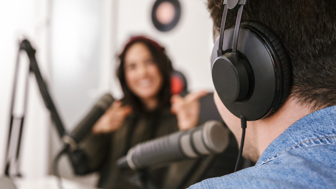The 5 Best Sales Podcasts for Selling